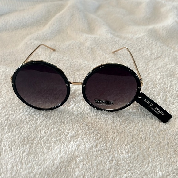 New York Sunglasses NWT - Picture 1 of 6